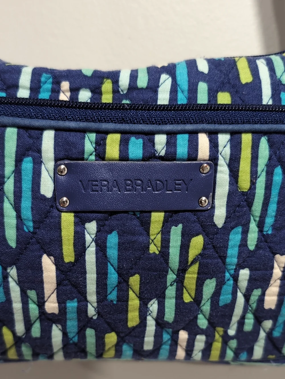 Vera Bradley Katalina Showers Blue/Green Quilted Crossbody Bag. - Picture 2 of 8